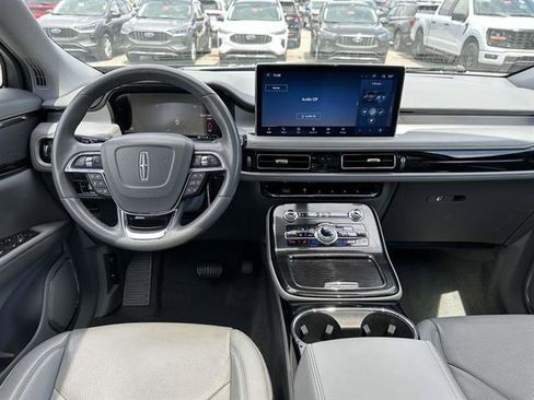 Certified 2022 Lincoln Nautilus Reserve image 12