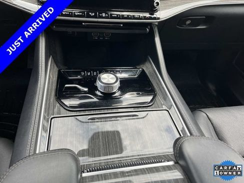 Used 2022 Jeep Wagoneer Series II AWD/4WD image 35