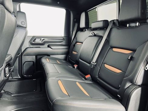 Used 2025 GMC Sierra 2500 AT4 w/ AT4 Premium Plus Package image 13