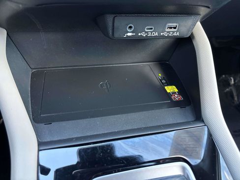 Certified 2025 Subaru Forester Premium image 28