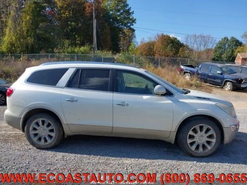 Used 2011 Buick Enclave CXL image 5