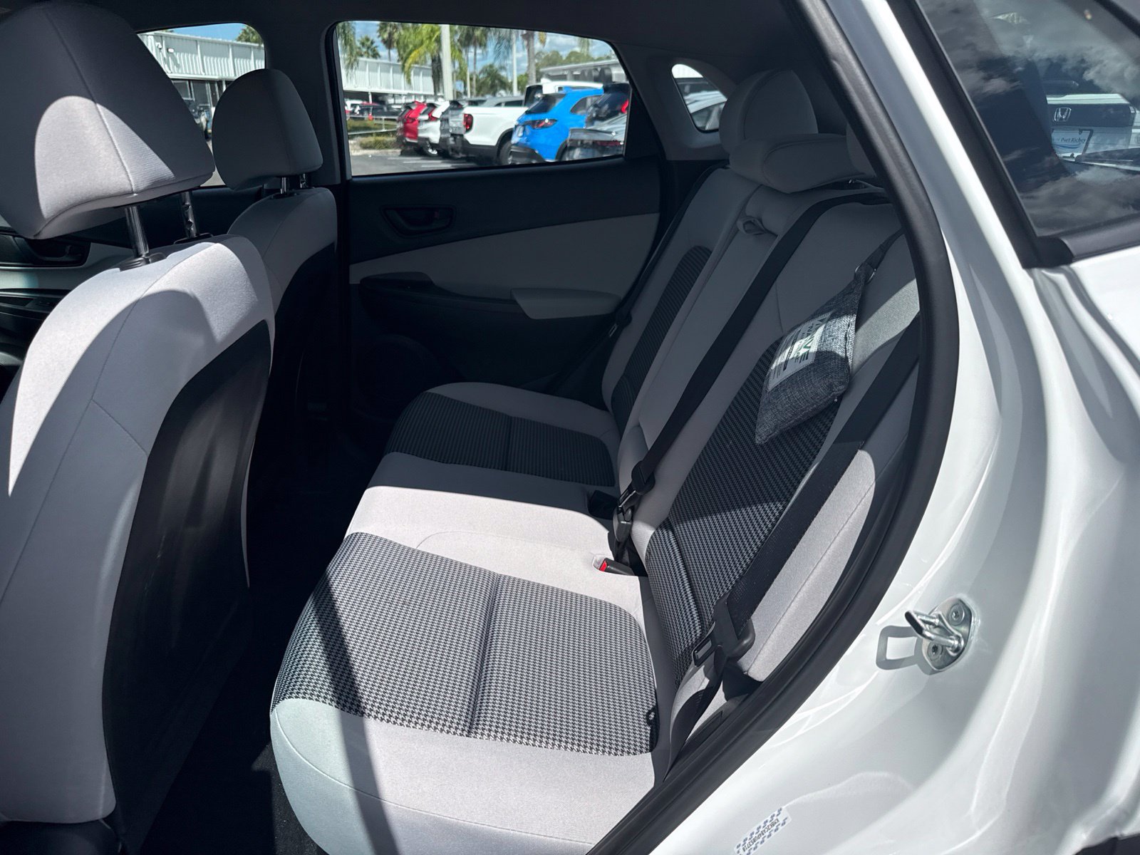 Used 2018 Hyundai Elantra SE FWD image 9