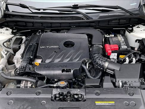 Used 2023 Nissan Altima 2.0 SR FWD image 38