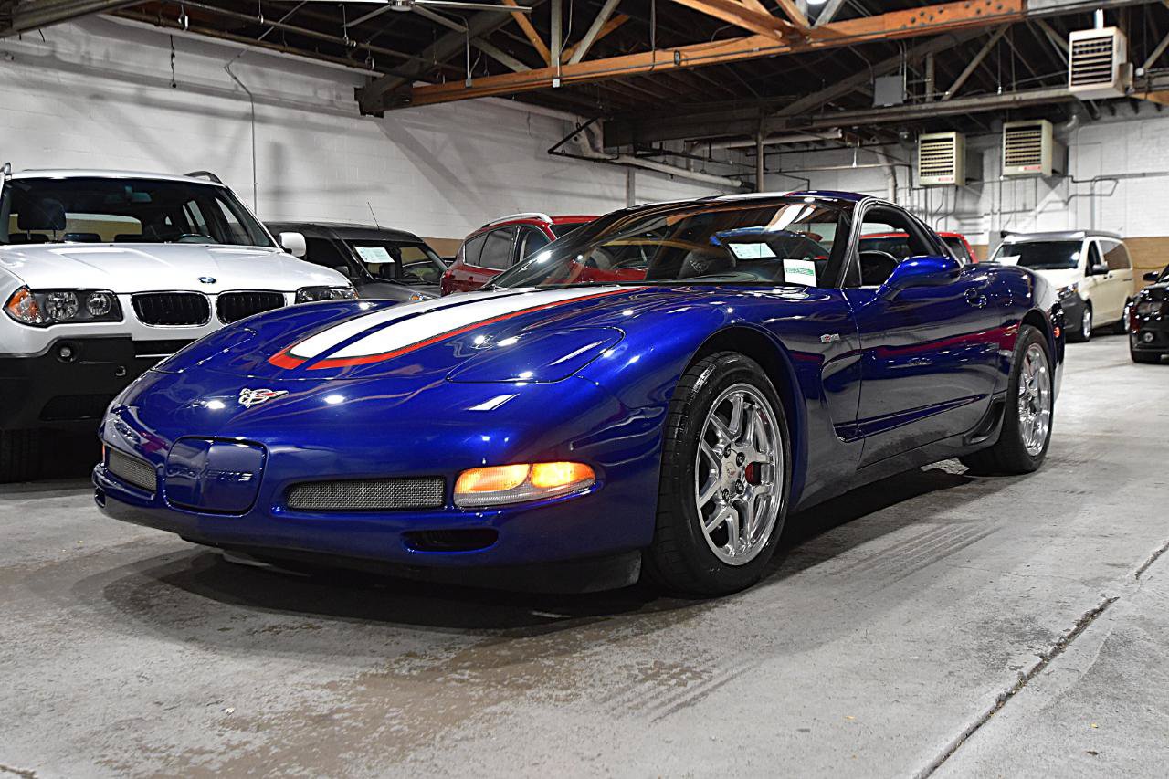 Used 2004 Chevrolet Corvette Z06 w/ Z06 Preferred Equipment Group RWD image 6