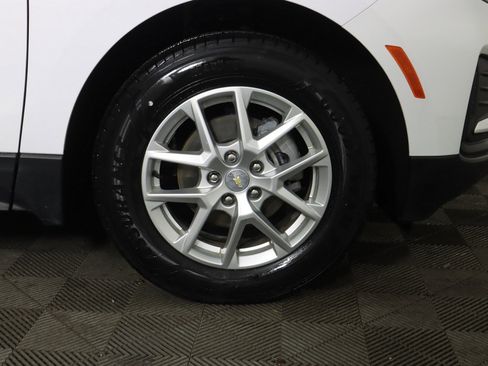 Used 2024 Chevrolet Equinox LS image 18