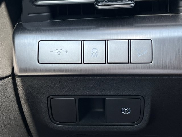 Certified 2026 Hyundai Kona SEL Premium FWD image 29