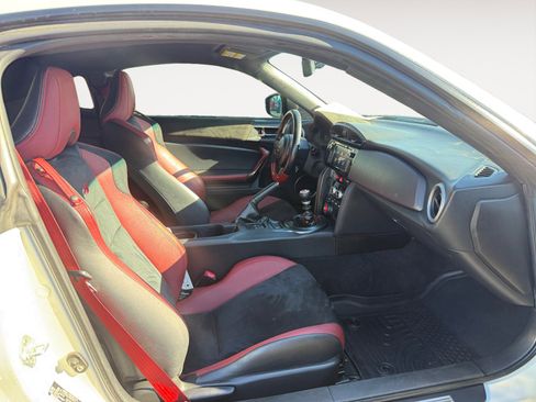 Used 2018 Subaru BRZ tS image 19