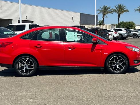 Used 2017 Ford Focus SEL FWD image 3