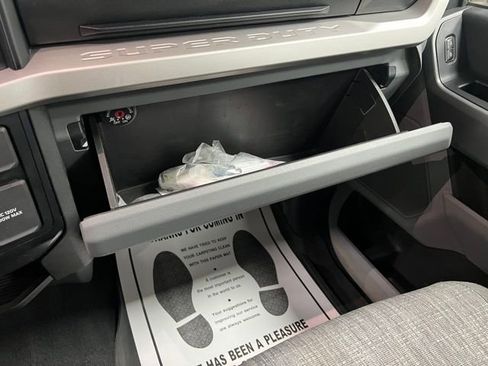 Used 2023 Ford F350 XLT image 39