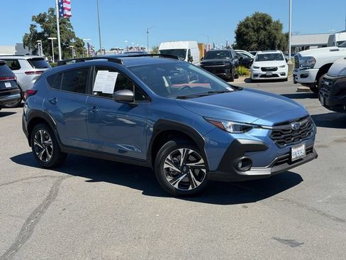 Used 2024 Subaru Crosstrek 2.0i Premium AWD/4WD image 2