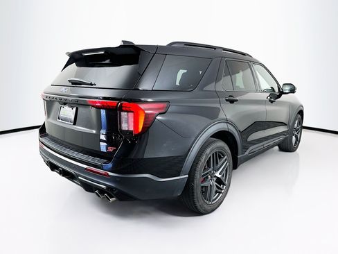 Used 2025 Ford Explorer ST AWD/4WD image 9