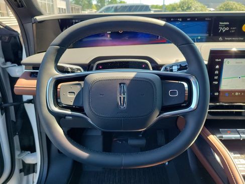 New 2026 Lincoln Nautilus Reserve AWD/4WD image 24