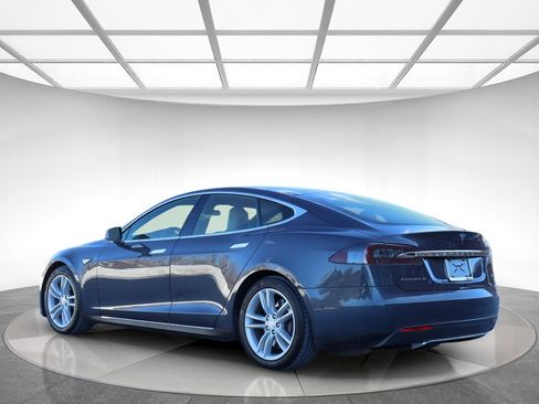 Used 2015 Tesla Model S 70D image 6