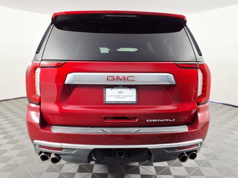 Used 2023 GMC Yukon XL Denali image 5
