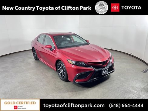 Certified 2024 Toyota Camry SE image 1