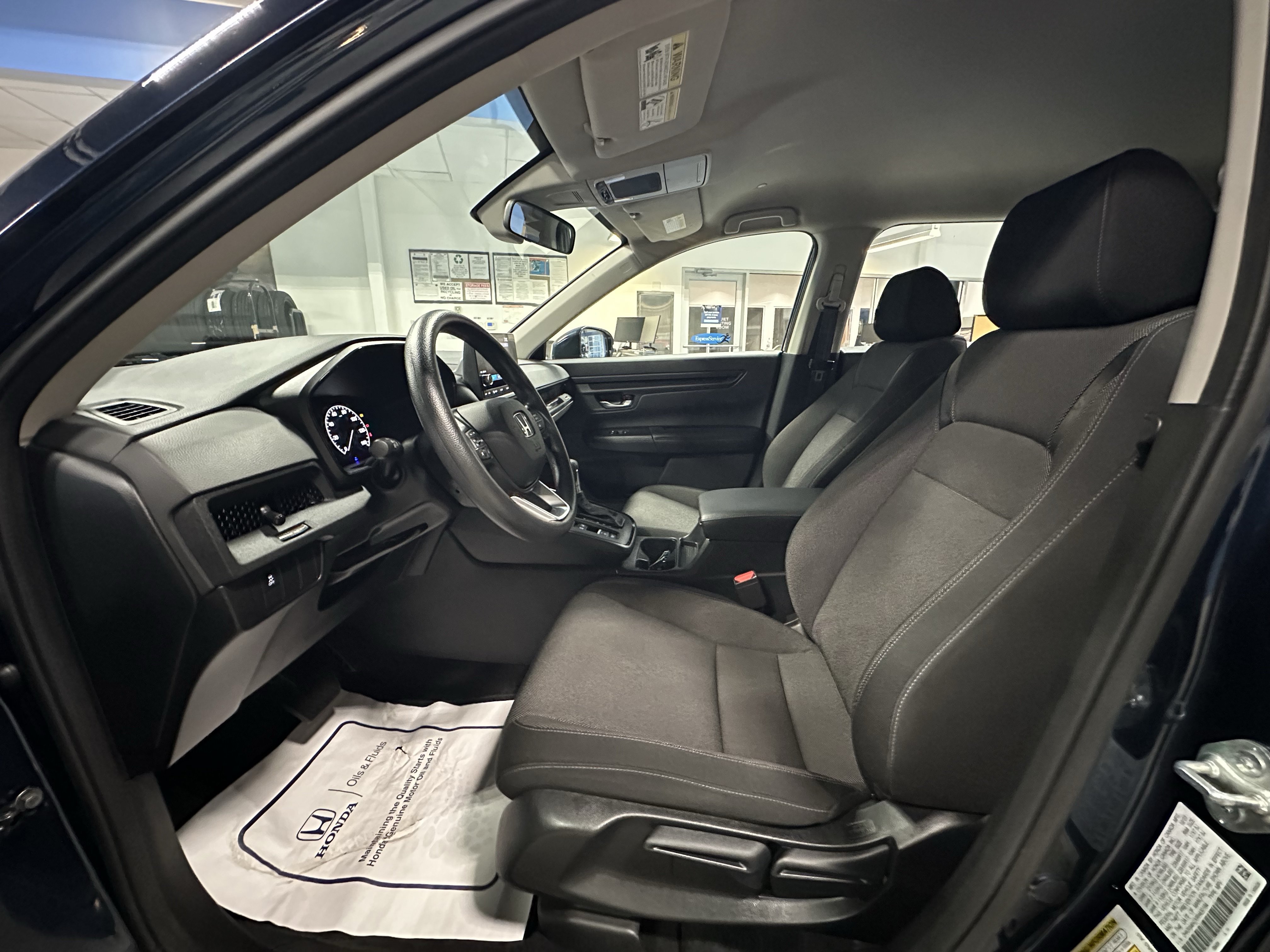 Used 2024 Honda CR-V LX image 9