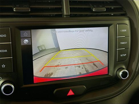 Used 2024 Kia Soul LX w/ LX Technology Package image 15