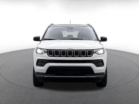 Used 2025 Jeep Compass Limited AWD/4WD image 2