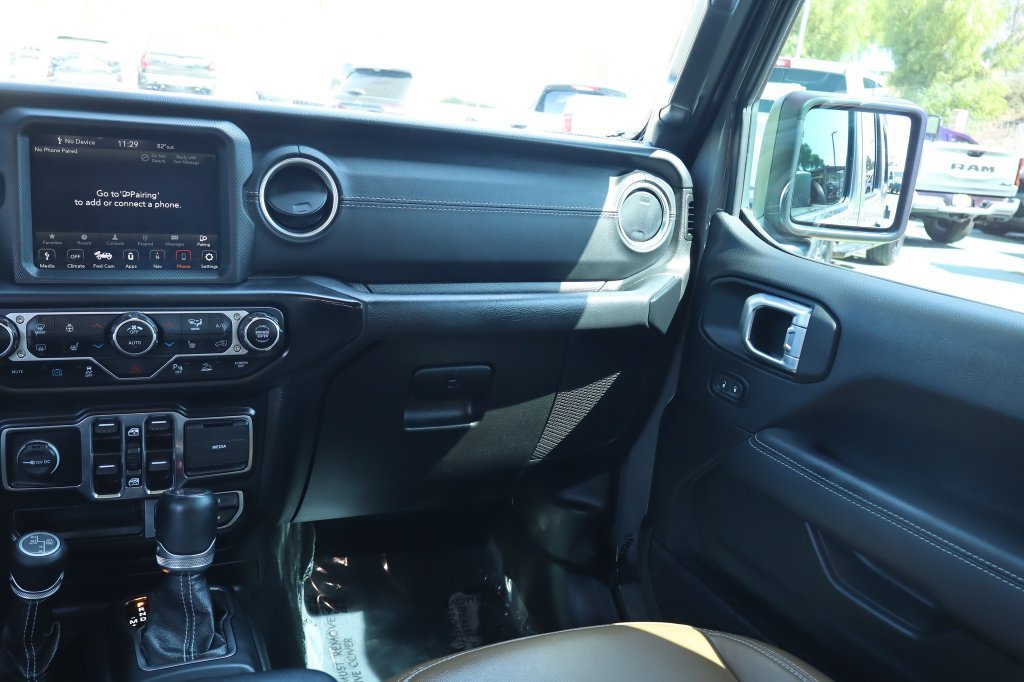 Used 2022 Jeep Wrangler Unlimited Sahara w/ Cold Weather Group AWD/4WD image 31