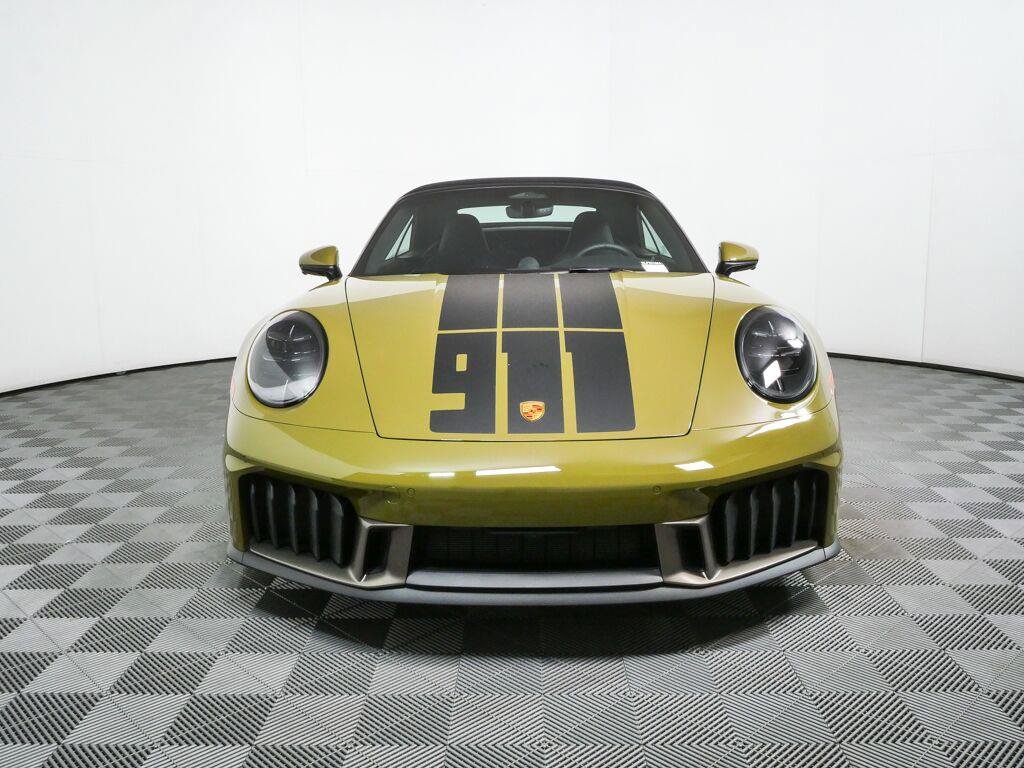 Used 2026 Porsche 911 GTS RWD image 37
