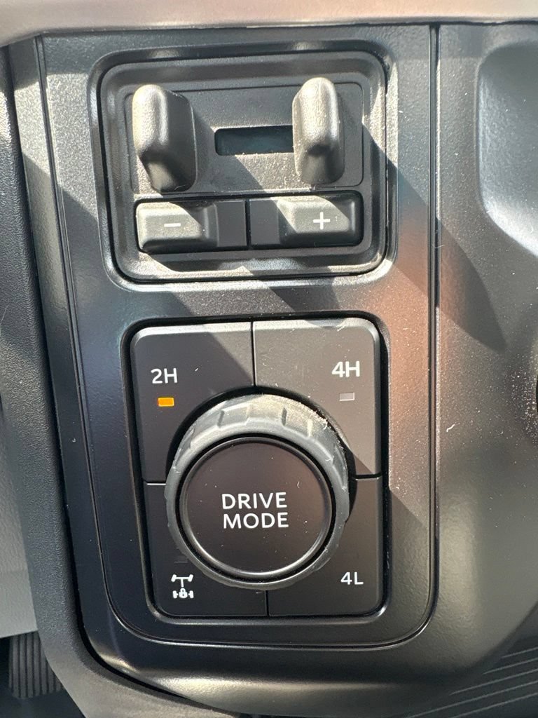 Used 2026 Ford F350 XLT w/ 360-Degree Camera Package AWD/4WD image 25
