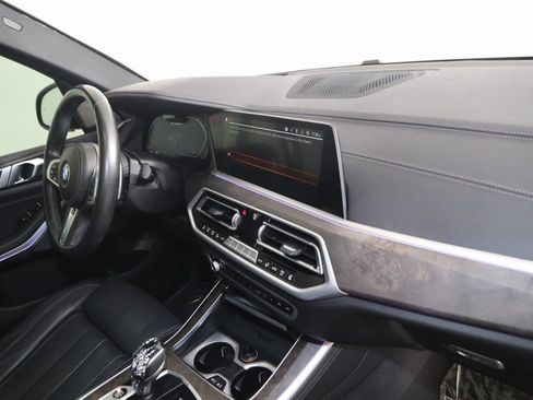 Used 2021 BMW X5 M50i image 47