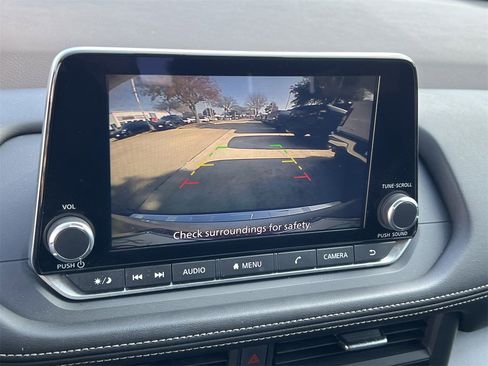 Certified 2023 Nissan Rogue SV image 16