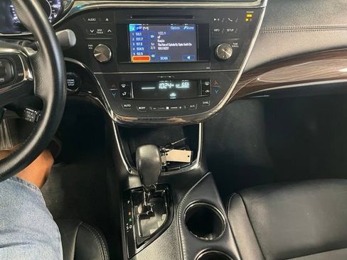 Used 2013 Toyota Avalon XLE FWD image 28