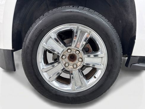 Used 2019 Chevrolet Tahoe LS w/ Enhanced Driver Alert Package RWD image 48
