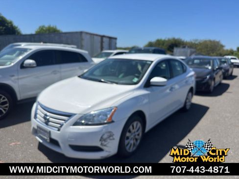 Used 2015 Nissan Sentra SV FWD image 1