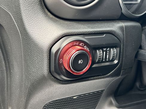 Used 2019 Jeep Wrangler Unlimited Sport S AWD/4WD image 30