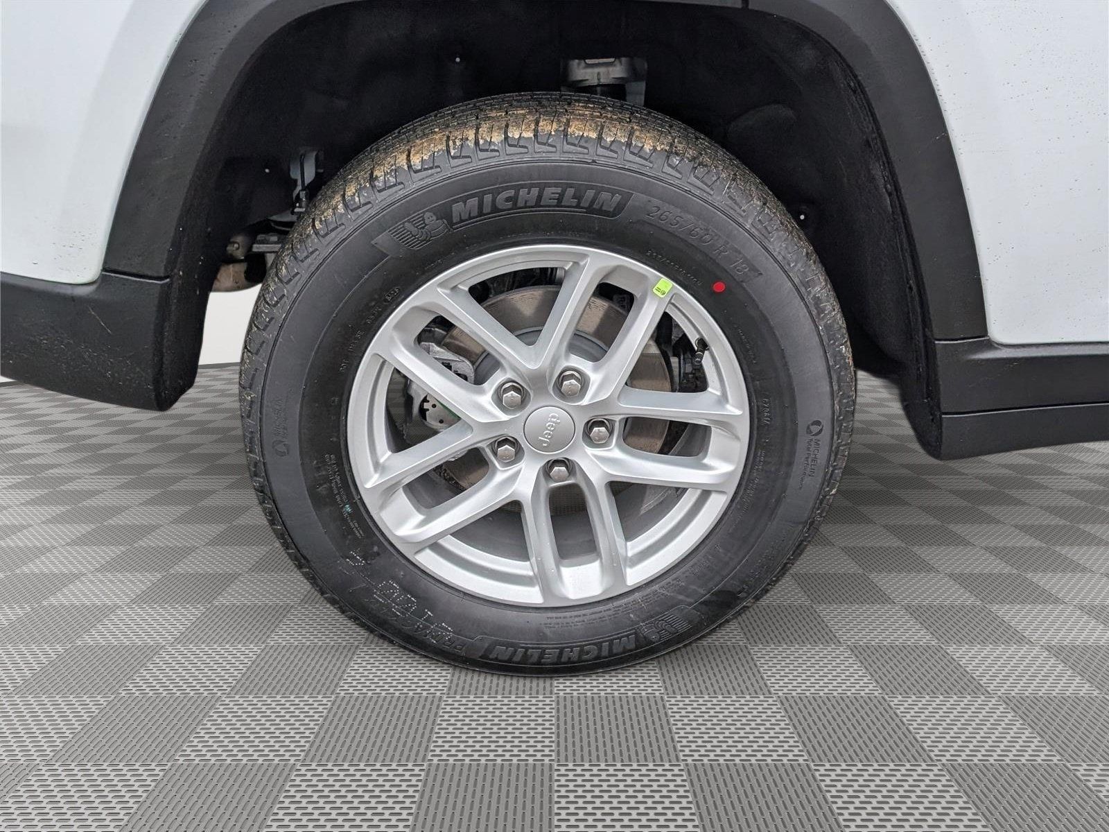 New 2026 Jeep Grand Cherokee Laredo X AWD/4WD image 5
