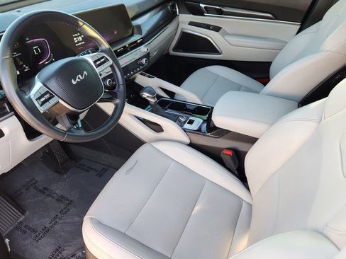 Used 2024 Kia Telluride S w/ S Sunroof Package image 10