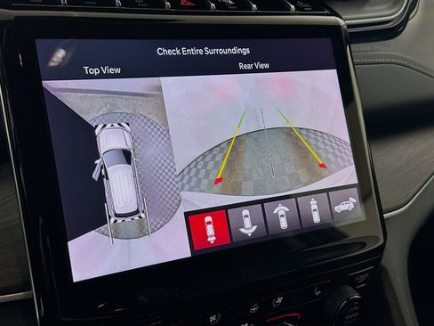 Used 2022 Jeep Grand Cherokee Limited 4xe w/ Luxury Tech Group II image 22