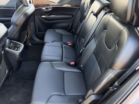 Used 2019 Volvo XC90 T5 Momentum w/ Protection Package Premier image 19