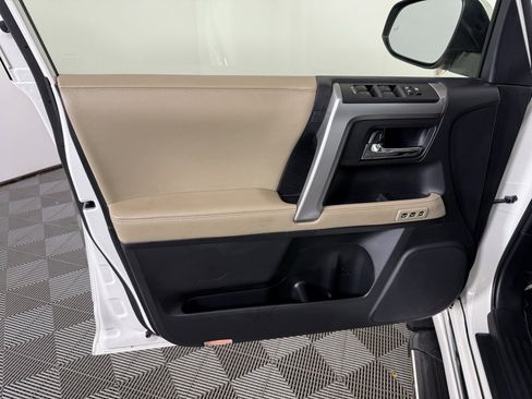 Used 2022 Toyota 4Runner Limited image 12