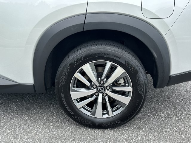 Certified 2025 Nissan Pathfinder SL FWD image 22