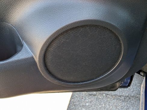 Used 2020 Nissan Rogue Sport S image 10