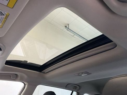 Used 2023 Subaru Outback Limited image 12