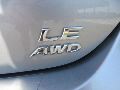 Used 2024 Toyota Camry LE image 5