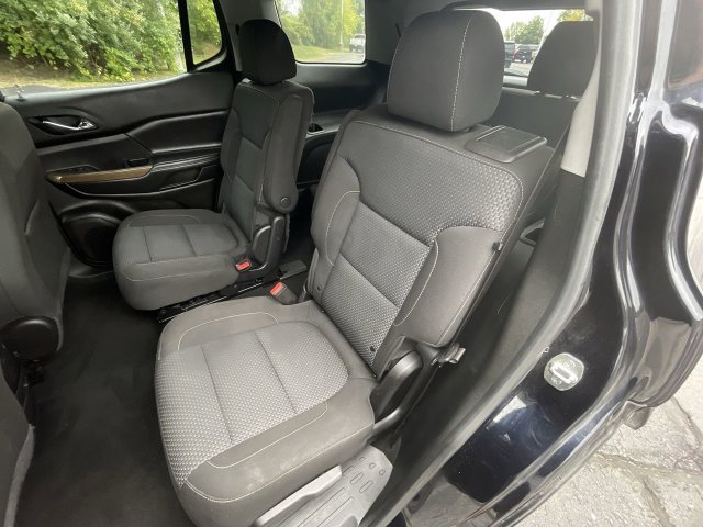 Used 2021 GMC Acadia SLE w/ Driver Convenience Package FWD image 24