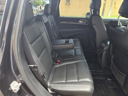 Used 2014 Jeep Grand Cherokee Overland AWD/4WD image 11
