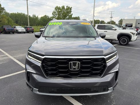 Used 2023 Honda Pilot Elite image 9
