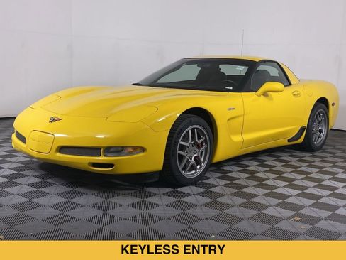 Used 2004 Chevrolet Corvette Z06 w/ Memory Package RWD image 14