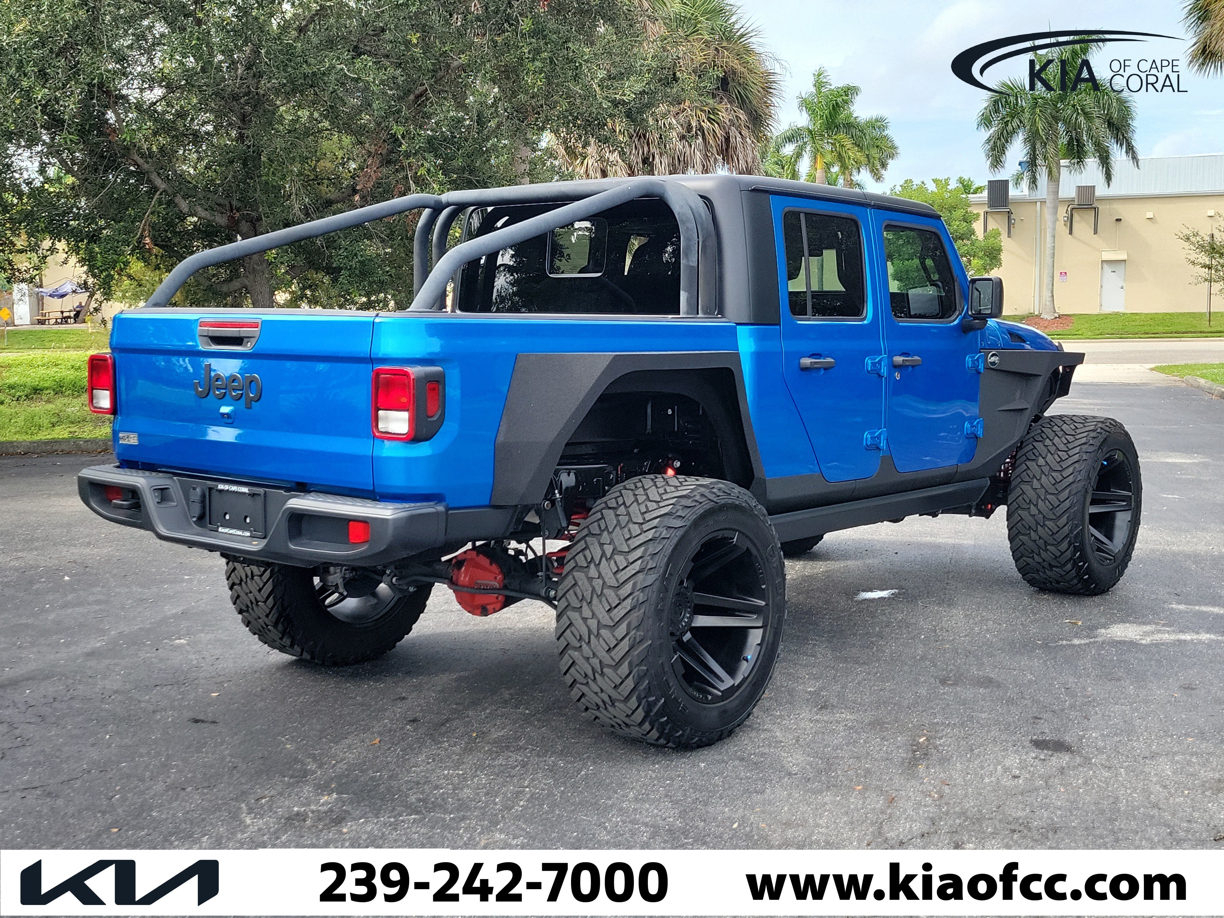 Used 2024 Jeep Gladiator Sport AWD/4WD image 6