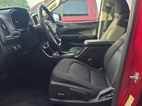 Used 2019 GMC Canyon SLE w/ SLE Convenience Package image 2