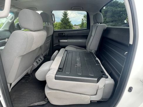 Used 2012 Toyota Tundra 4x4 CrewMax w/ Tow Pkg image 39