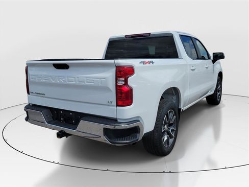 Used 2024 Chevrolet Silverado 1500 LT AWD/4WD image 4