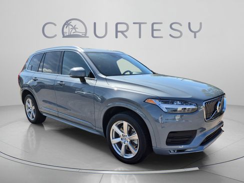 Used 2021 Volvo XC90 T6 Momentum w/ Climate Package AWD/4WD image 7