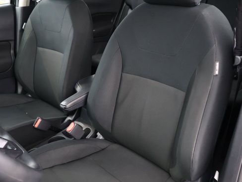 Used 2025 Nissan Kicks Play S image 12